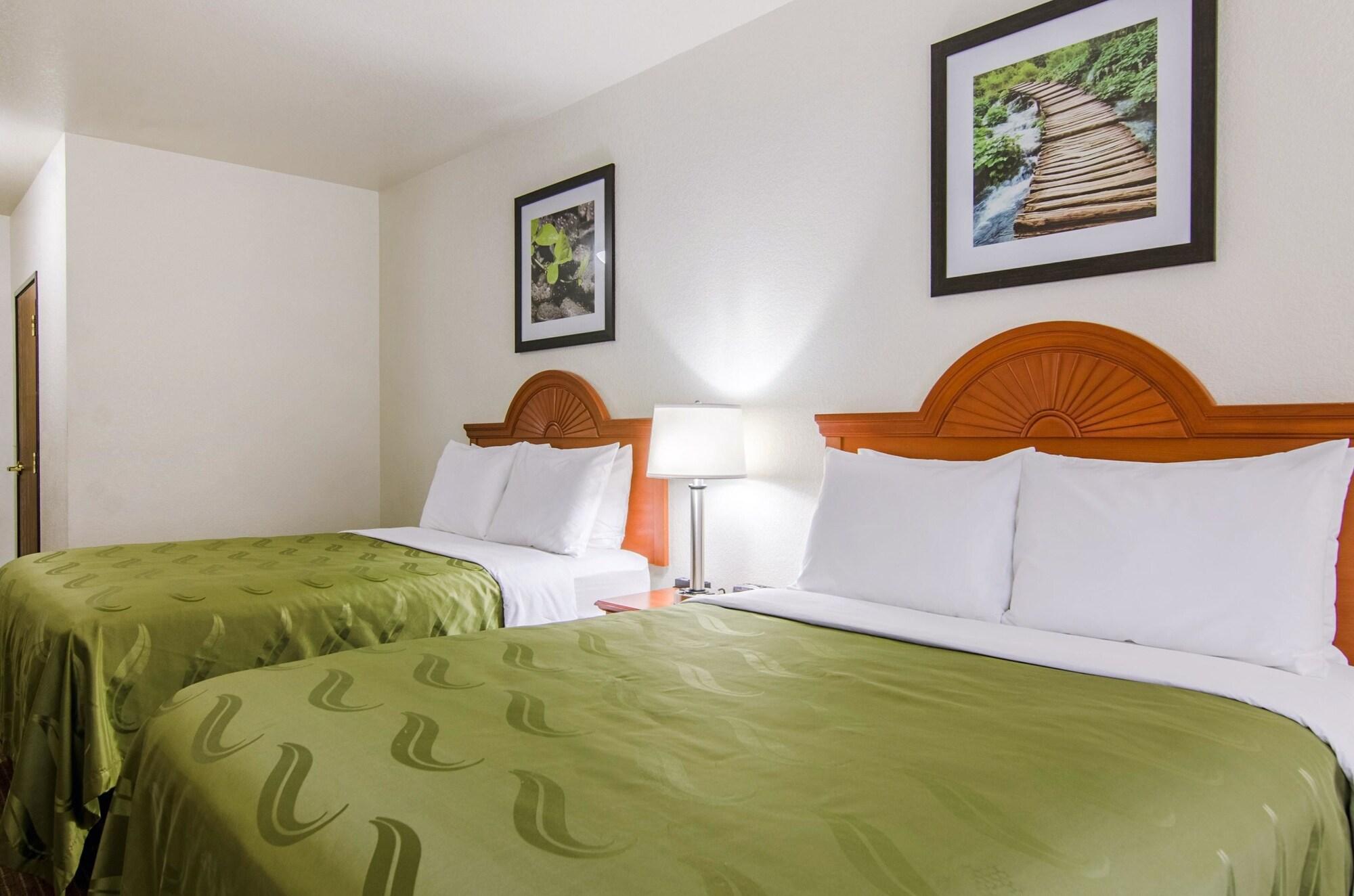 Quality Inn Junction City Near Fort Riley Екстер'єр фото