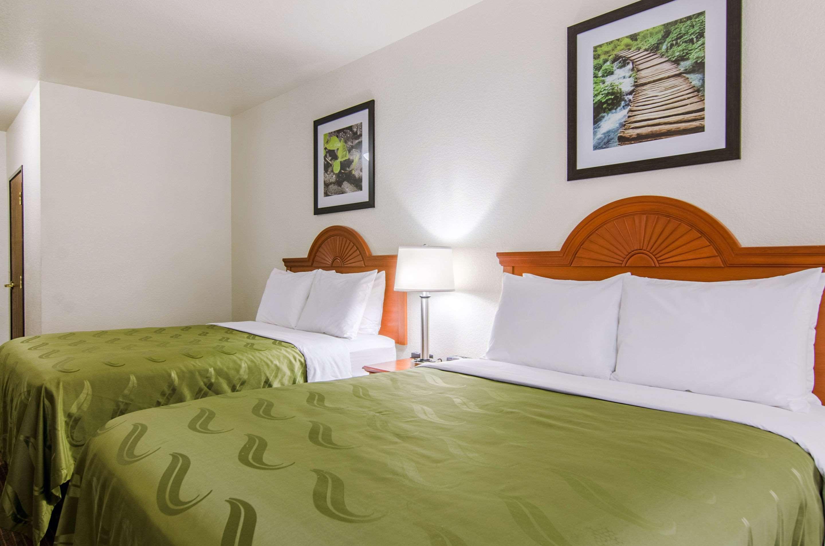 Quality Inn Junction City Near Fort Riley Екстер'єр фото