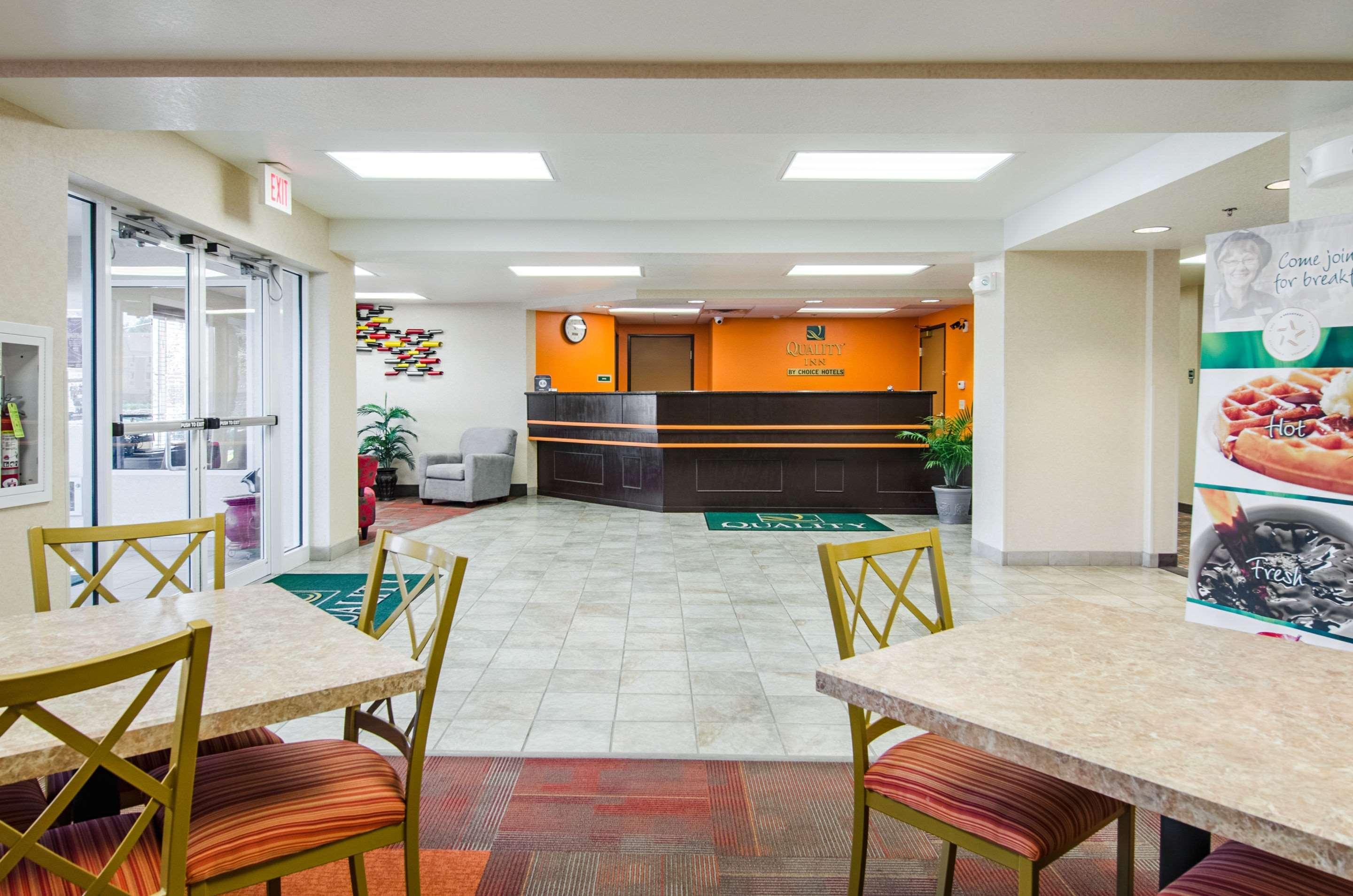 Quality Inn Junction City Near Fort Riley Екстер'єр фото