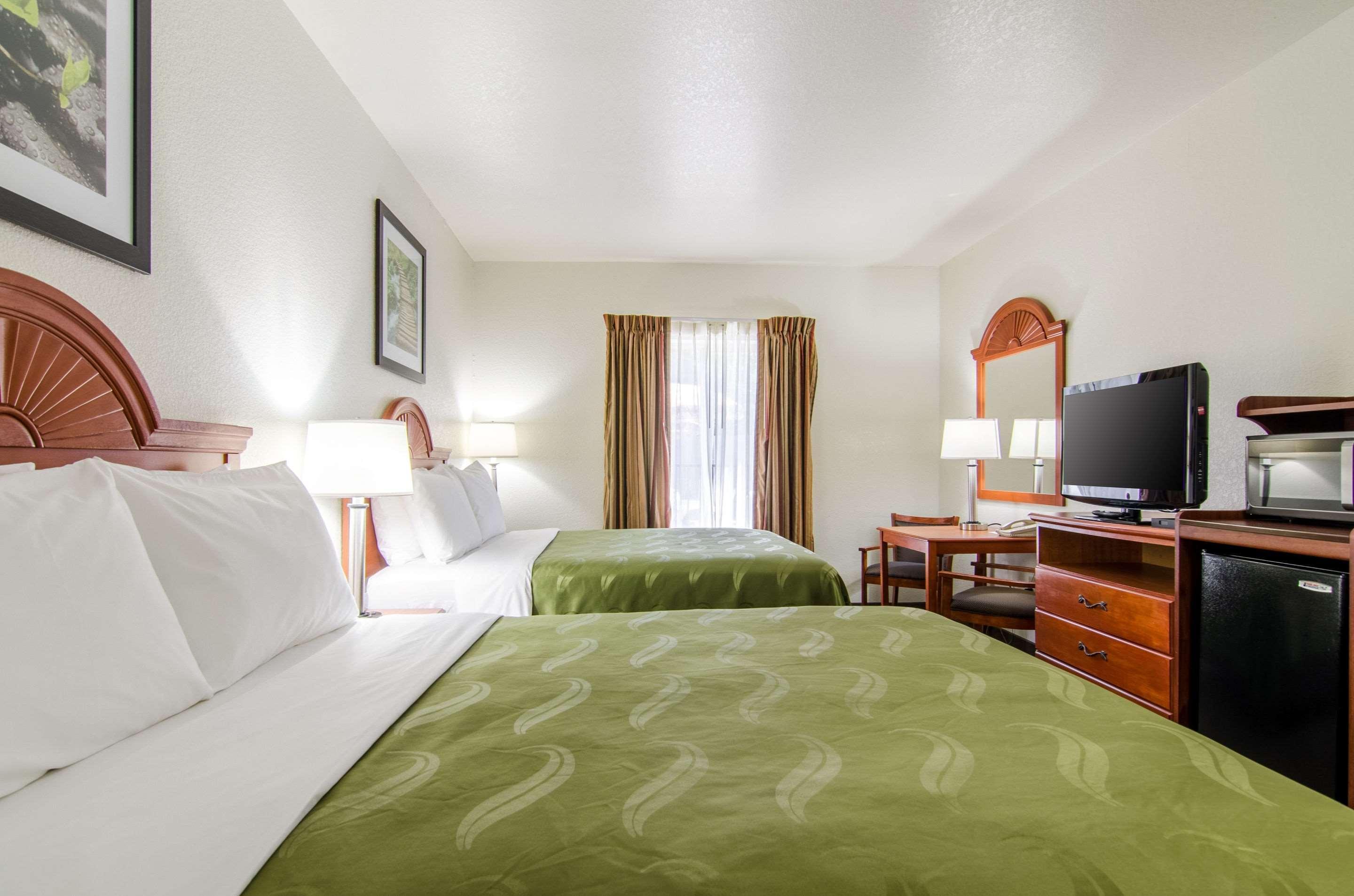 Quality Inn Junction City Near Fort Riley Екстер'єр фото