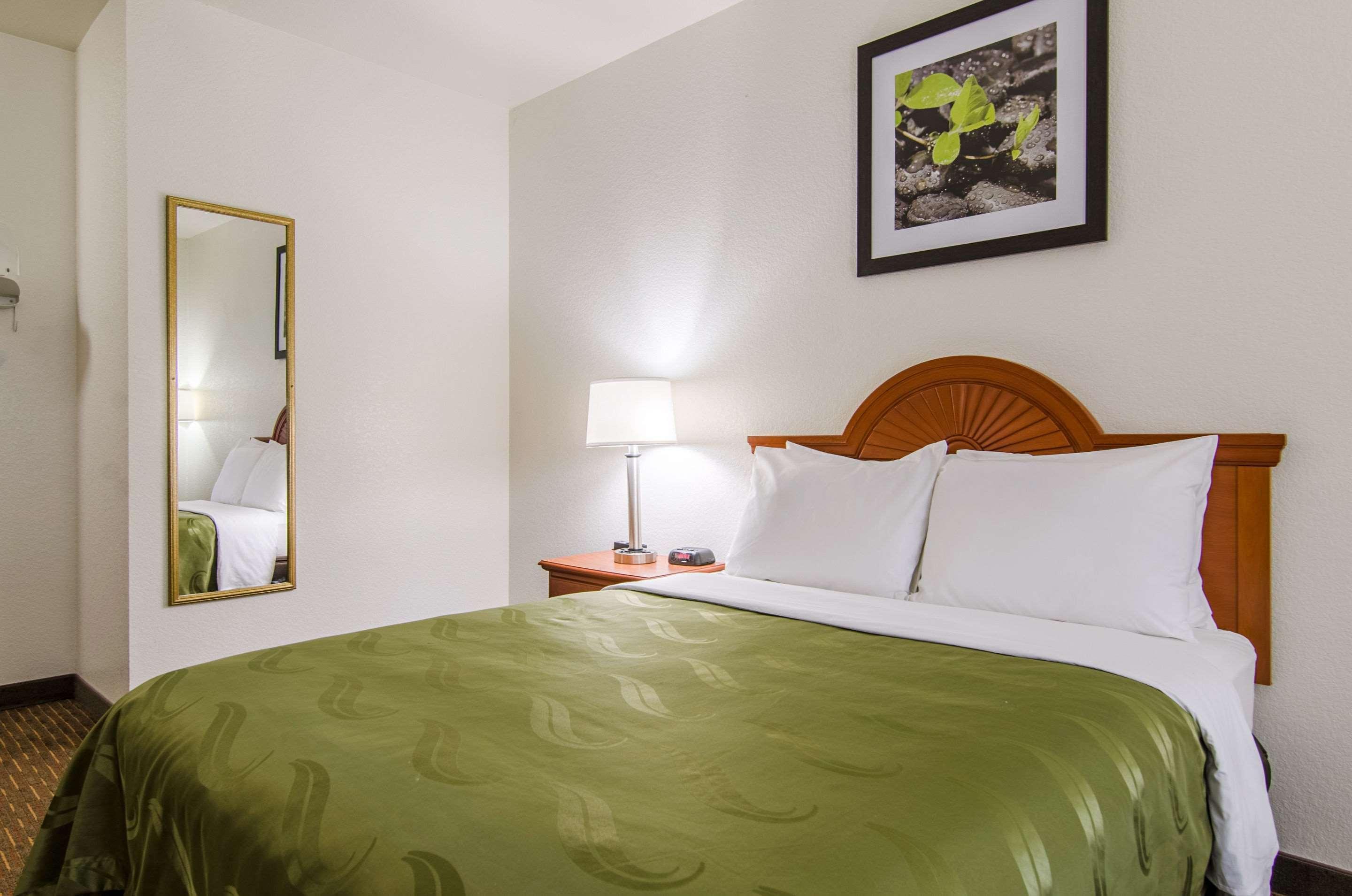 Quality Inn Junction City Near Fort Riley Екстер'єр фото