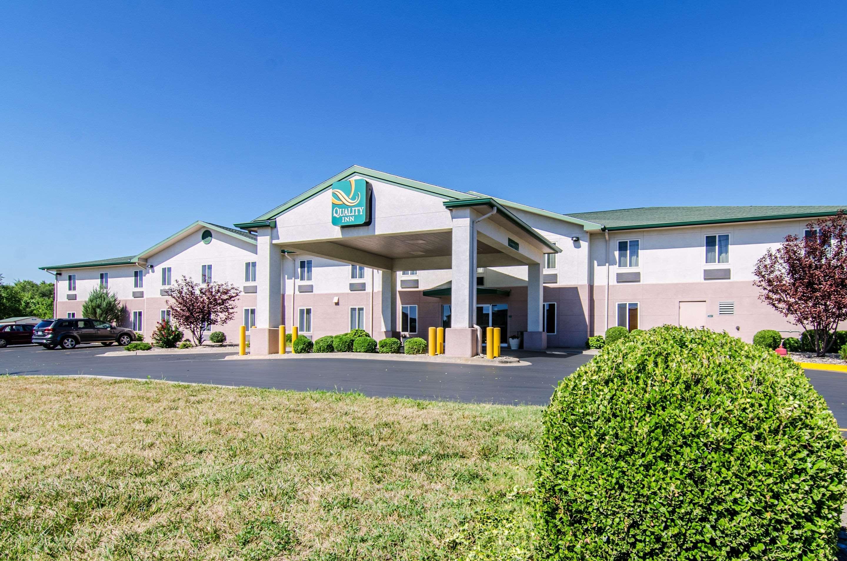 Quality Inn Junction City Near Fort Riley Екстер'єр фото
