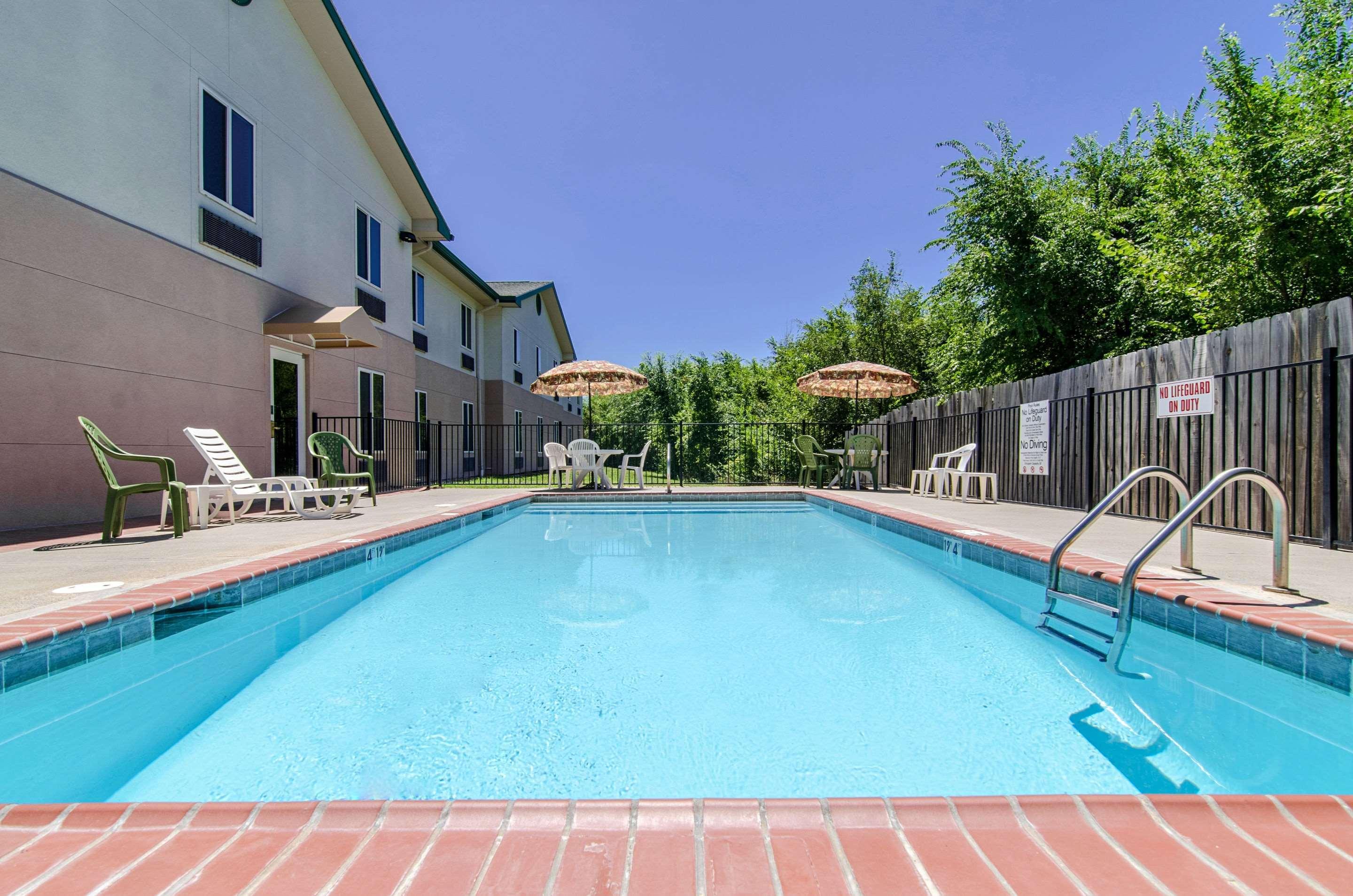 Quality Inn Junction City Near Fort Riley Екстер'єр фото