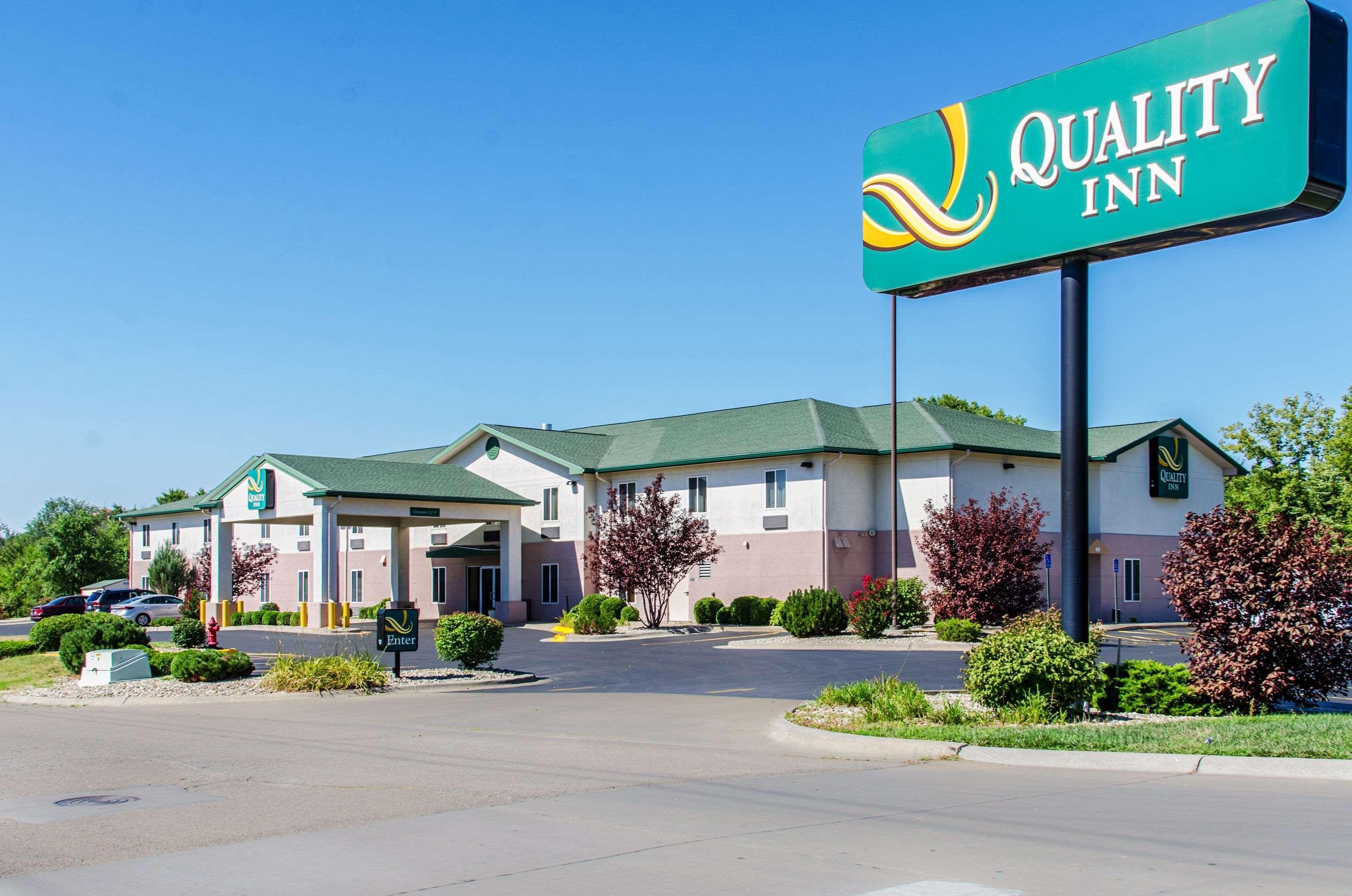 Quality Inn Junction City Near Fort Riley Екстер'єр фото