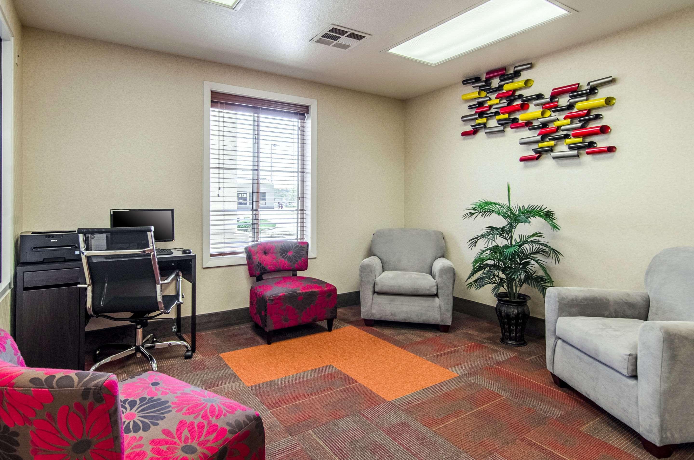 Quality Inn Junction City Near Fort Riley Екстер'єр фото