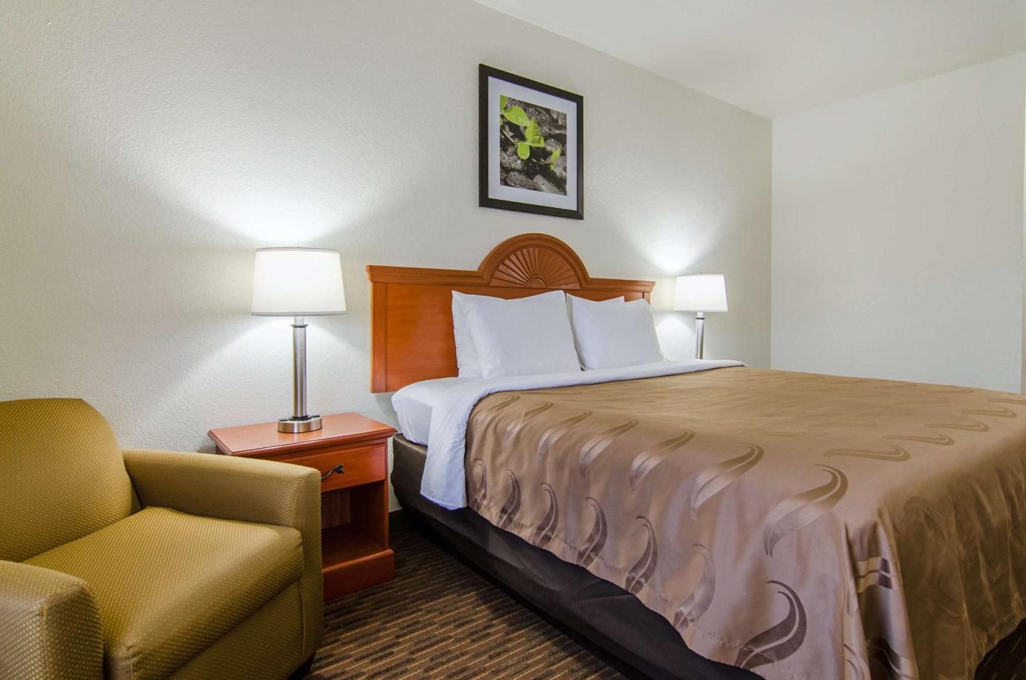 Quality Inn Junction City Near Fort Riley Екстер'єр фото
